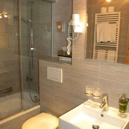 Lodge Alpina - Swiss & Bike *