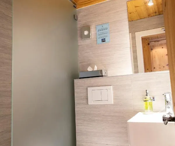 Lodge Alpina - Swiss & Bike *